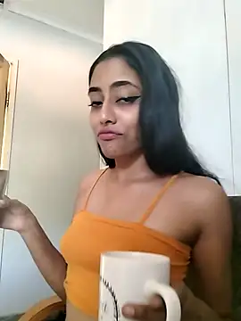 cleopatra-phaedra online show from January 17, 2:35 pm