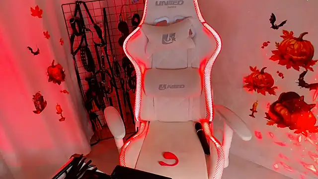 NightFury  online show from October 26, 7:42 pm