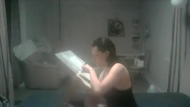 SunElizabeth online show from April 4, 4:17 pm