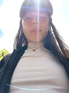 Violeta 12- online show from April 1, 5:21 pm