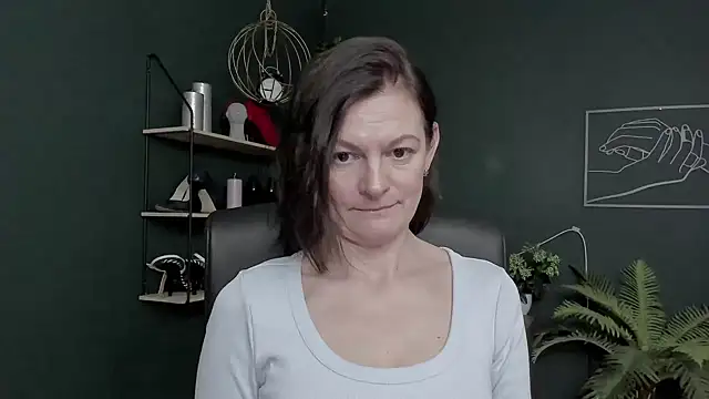 VivianWILD online show from March 11, 8:07 am