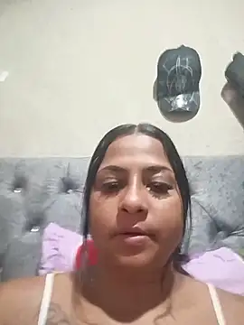 Giselabrunette25 online show from May 21, 1:58 am