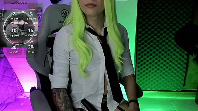 sofi pretty uwu- online show from November 2, 9:23 am