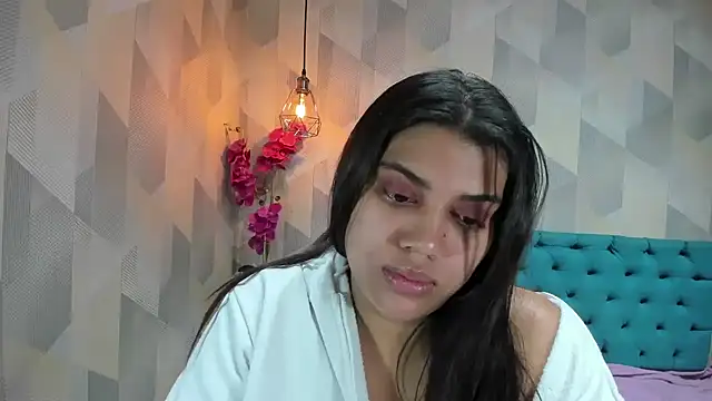 LindaBreeS online show from July 3, 4:29 am