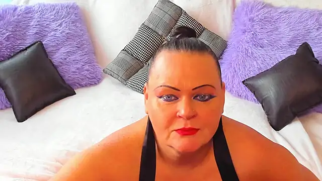 Snapshot of MilanaBiegert chatting on September 14, 6:33 am MilanaBiegert online show from September 14, 6:33 am