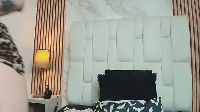 Naughty Kittenm online show from October 28, 11:38 am