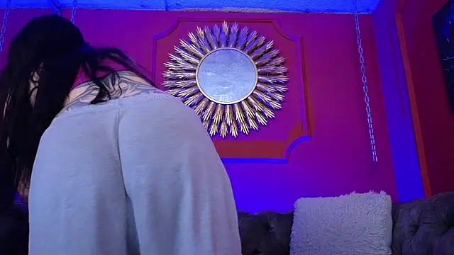 Julieta Russell online show from April 13, 12:06 pm