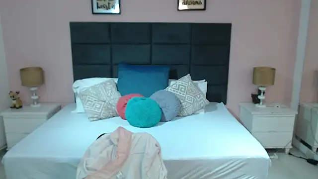 MadisonJenner online show from October 2, 1:49 pm