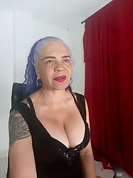 freyadevil333 online show from November 15, 4:57 am