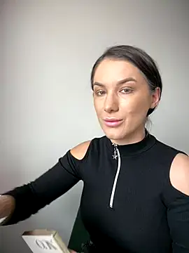 HotXMom online show from December 19, 7:55 am