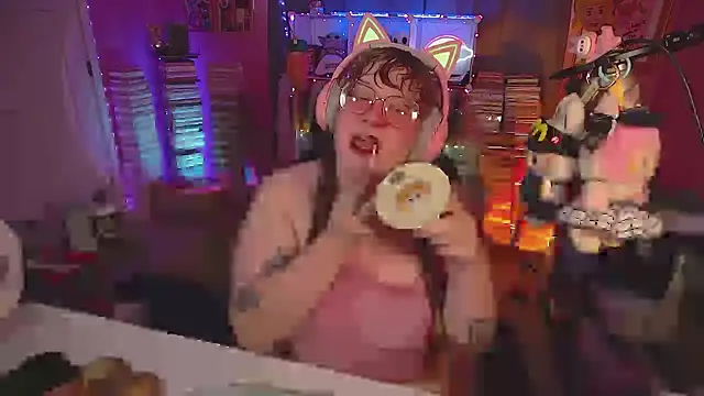 FatVeronica online show from August 8, 7:22 pm