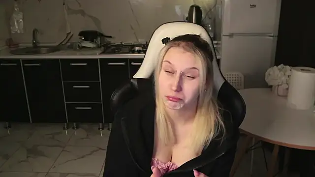 MertyXX online show from April 12, 9:28 pm