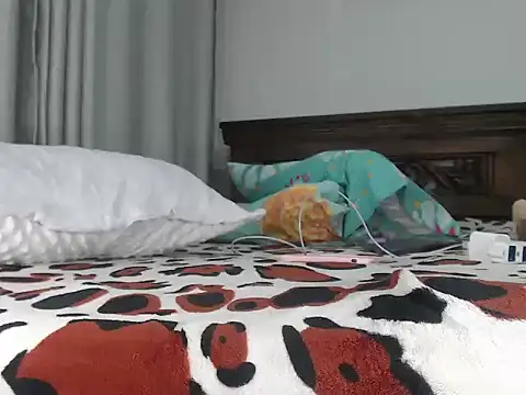 Karentatiana  online show from February 22, 1:50 am