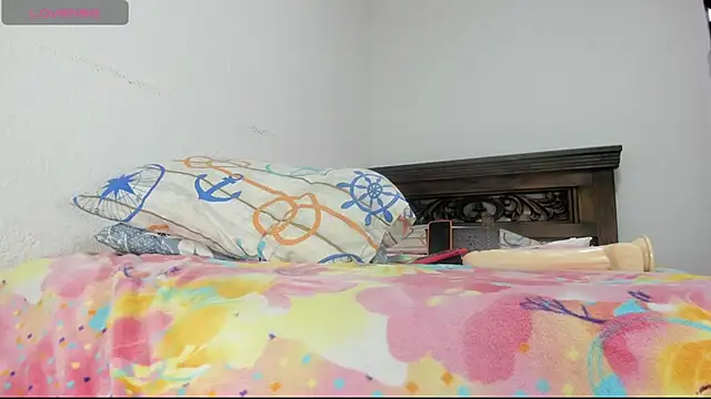 Karentatiana  online show from May 29, 2:09 am
