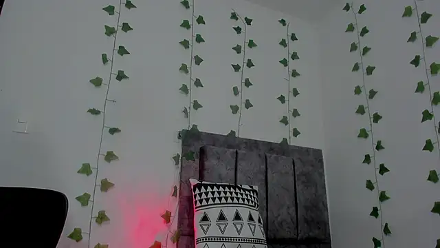 Miaa Garcia online show from April 30, 9:41 pm