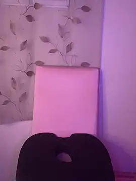 rayemillian online show from April 14, 1:27 am