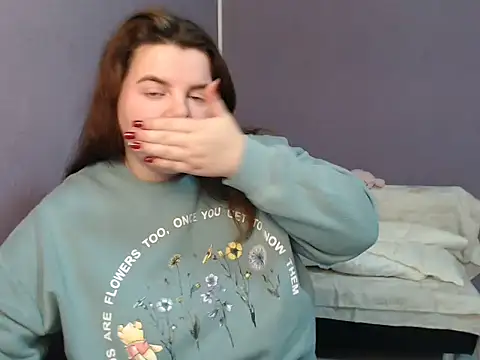 so shy online show from October 17, 9:45 am