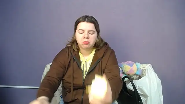 so shy online show from April 21, 6:31 am