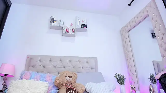 lorennahernandez01 online show from February 24, 11:31 am