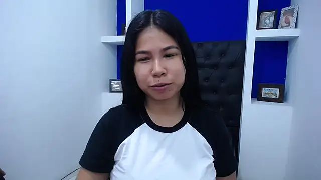 Letty Plugxo online show from January 15, 7:20 pm