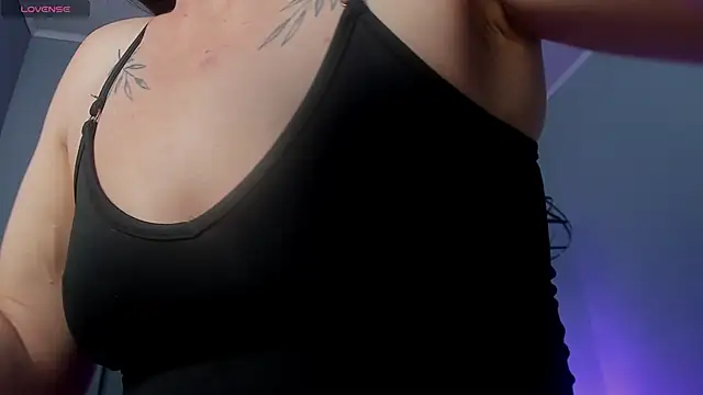 ScarletGV online show from November 11, 9:56 pm