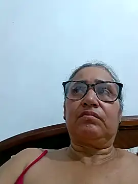  candi online show from April 13, 8:20 pm