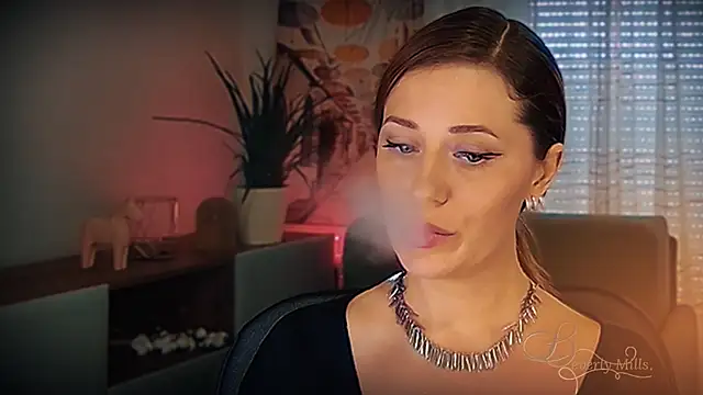 MissBeverlyMills online show from March 3, 12:55 pm