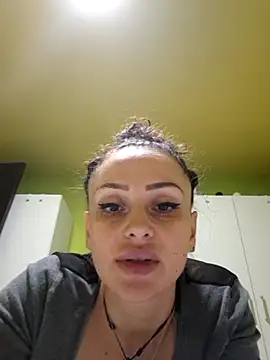 dolcevita002 online show from February 17, 9:08 am