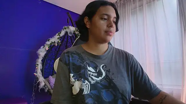 Emmapark  online show from February 22, 7:04 pm