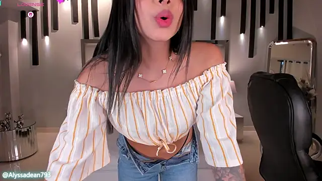 AlyssaDean online show from July 17, 11:36 am