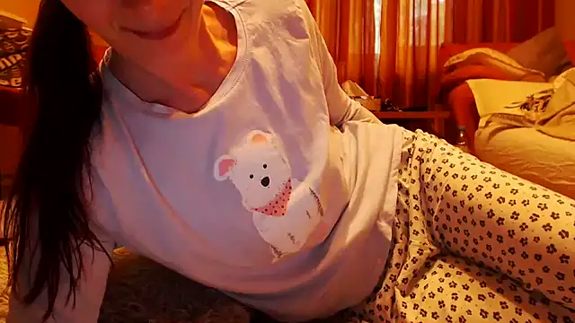 LovelyAndraGirl online show from July 14, 2:11 pm
