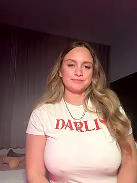 Sophie Raegan online show from January 18, 10:55 am