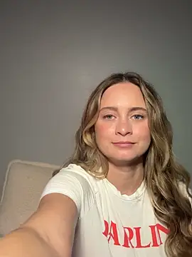 Sophie Raegan online show from October 22, 2:55 pm