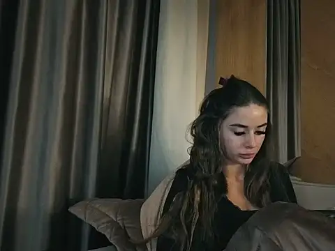 your bunnygirl online show from October 22, 9:25 am