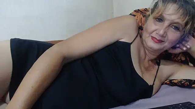 Andra Love online show from September 8, 9:25 pm