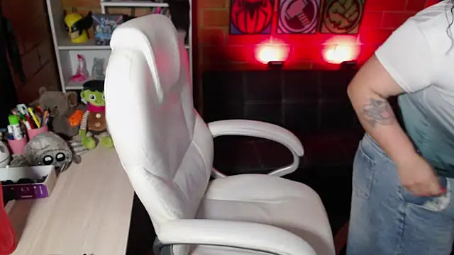 juliette rd online show from December 5, 6:46 am