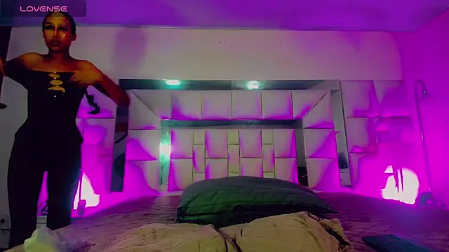  ChanellR  online show from March 2, 11:50 am