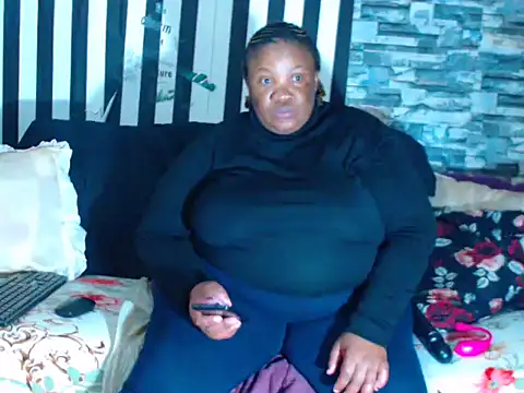 BigHotMatureXx online show from December 13, 8:26 pm