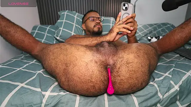 Little Bear00 online show from April 16, 12:55 am