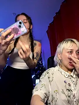 Dooubletroublee online show from January 18, 8:49 pm