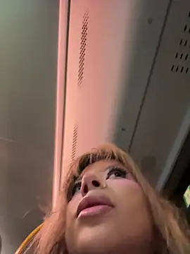 jackelinuh online show from March 4, 11:11 pm