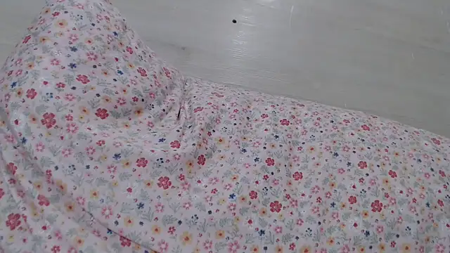 ANNA38 online show from April 4, 5:01 pm