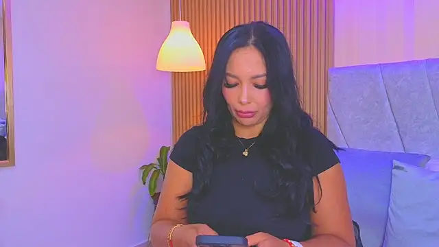 Dakota diaz  online show from April 7, 8:11 pm