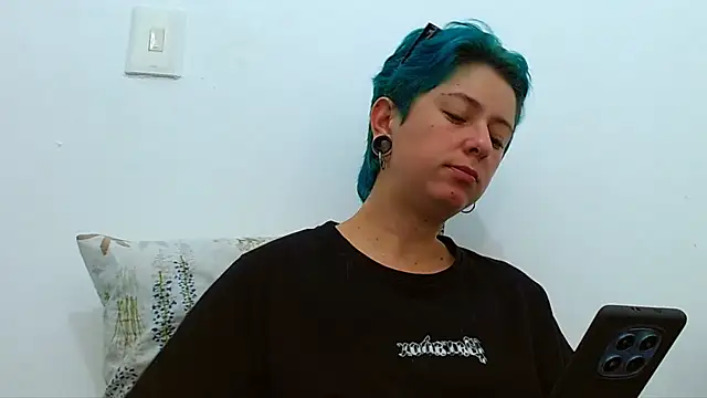 tomboyblue online show from March 14, 7:48 pm