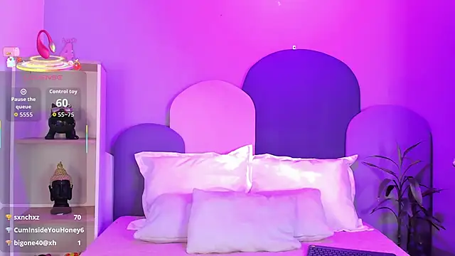 SophieGomez22 online show from November 8, 11:59 am