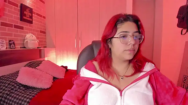 Rousse Collinss online show from December 22, 1:03 pm