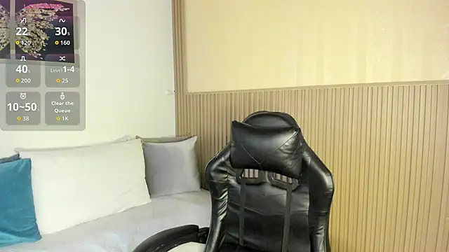 Snapshot of summer_night_ chatting on October 21, 11:47 am summer night online show from October 21, 11:47 am