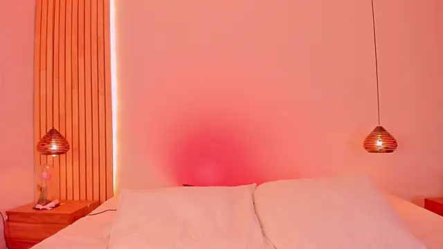 EmilyHaan online show from February 13, 8:43 pm