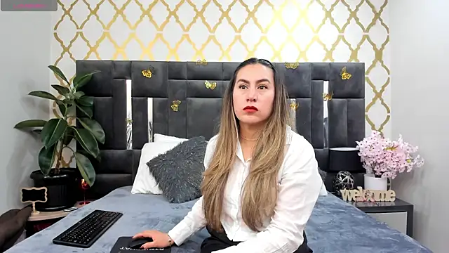 Snapshot of RubbyTaylor chatting on October 6, 2:23 pm RubbyTaylor online show from October 6, 2:23 pm