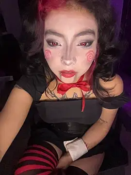 Snapshot of _Gothiccbitch_ chatting on October 28, 5:57 am  Gothiccbitch  online show from October 28, 5:57 am